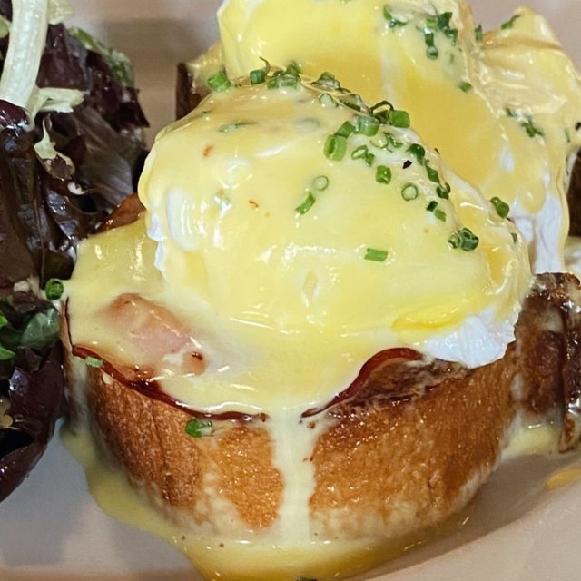 We believe Sunday mornings were made for Eggs Benedict and good vibes ππΌβ 
.β 
.β 
.β 
.β 
.β 
.β 
.β 
.β 
.β 
.β