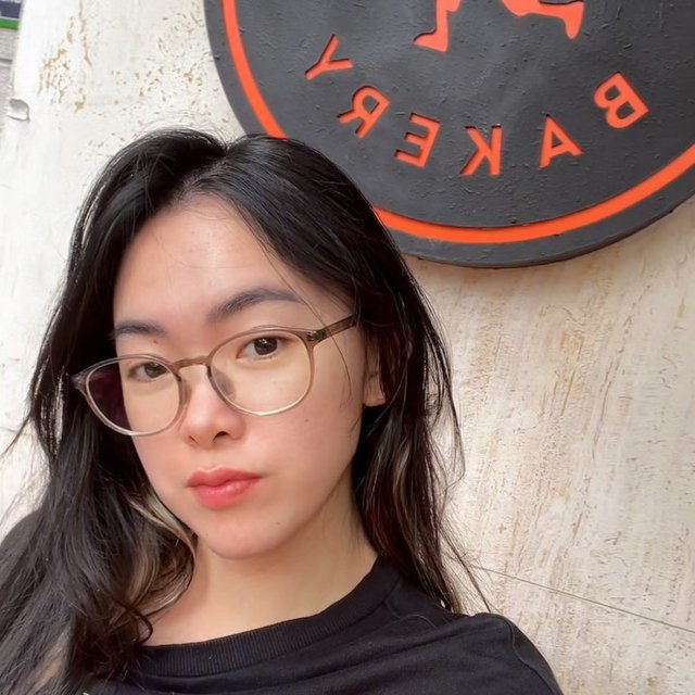 What a cute French coffee shop in DTLA with outdoor seatings. Come with me (part 1) ππ€
β₯οΈ Hazelnut latte βοΈ 
β₯οΈ Croissant with taro past...