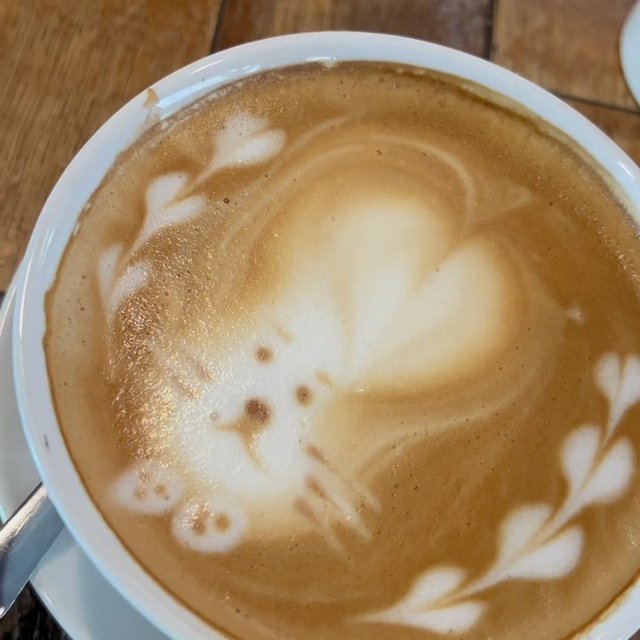 What a cute French coffee shop in DTLA with outdoor seatings. Come with me (part 2) ππ€
I love bringing my laptop to work in peaceful caf...