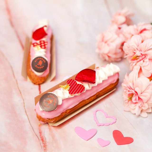 Our #beautiful #raspberry #eclairs are calling you today, during #breakfast or to go for your #SuperBowl party! https://t.co/rpHcuXAf9S