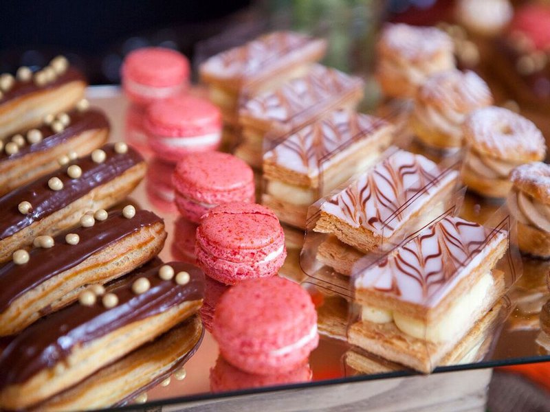 Minipastries_TREATYOSELFMARCH2016new.jpg