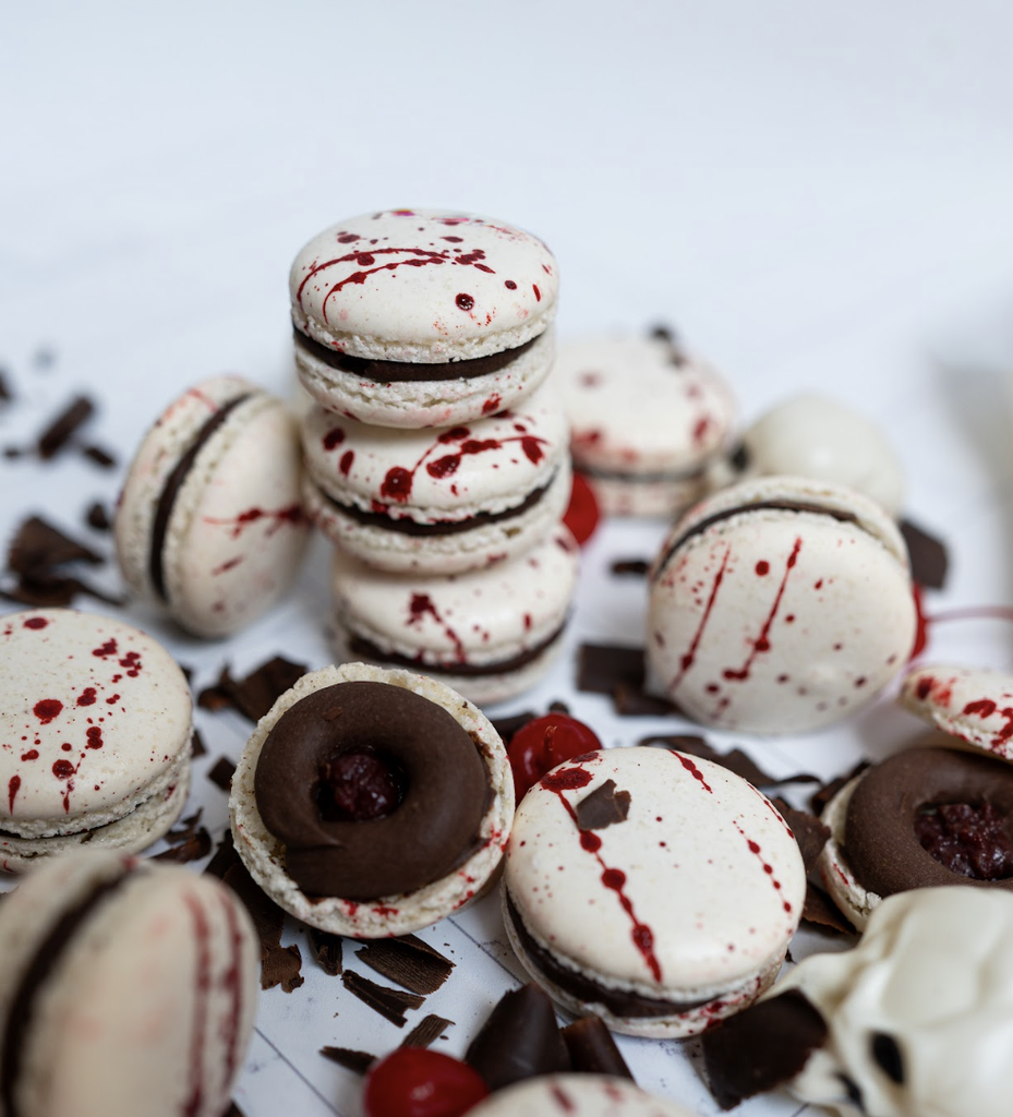 HALLOWEENmacaronBLACKFOREST