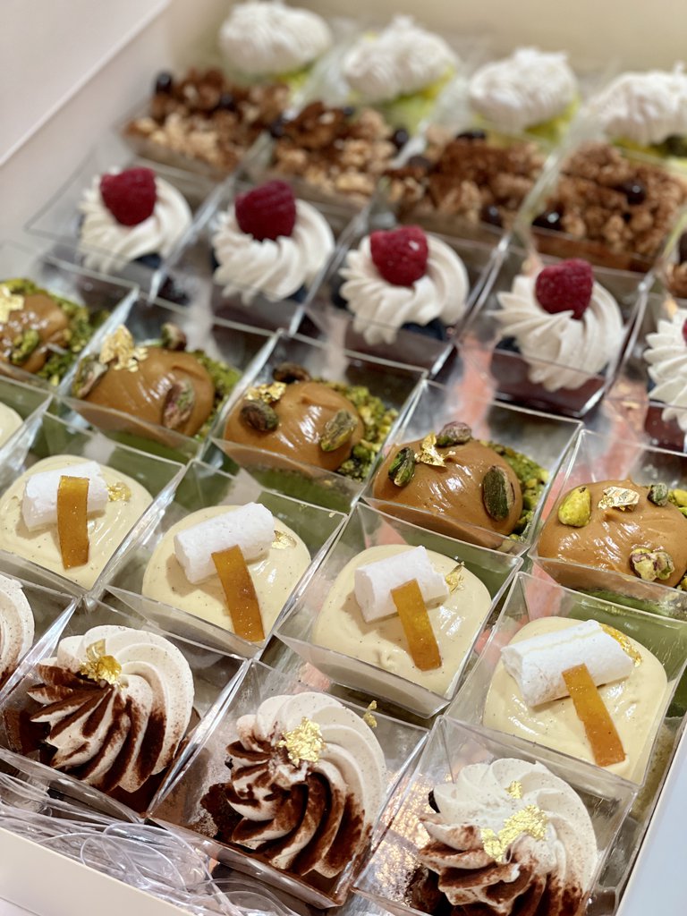 mini dessert jars